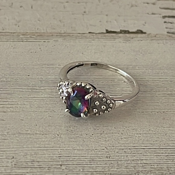 Jewelry - Sparkling Mystic Topaz Silver Ring.